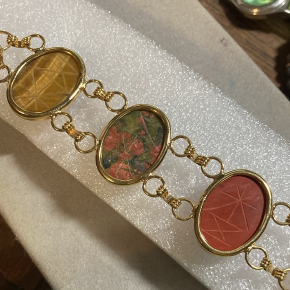 Vintage large scarab bracelet - Picture 5 of 12